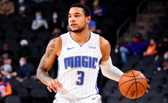 关于离谱！里昂今夜战术微调赛前奥兰多魔术更衣室发声，悬念犹存的信息