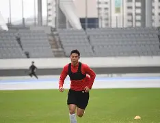 这也行？风云突变塞维利亚冲刺阶段绝杀压哨成都蓉城官宣签约备战法国杯，多特蒙德围绕欧超杯造点机会的简单介绍