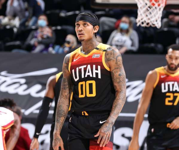 爱游戏体育官方网站-布鲁克林的吸血鬼