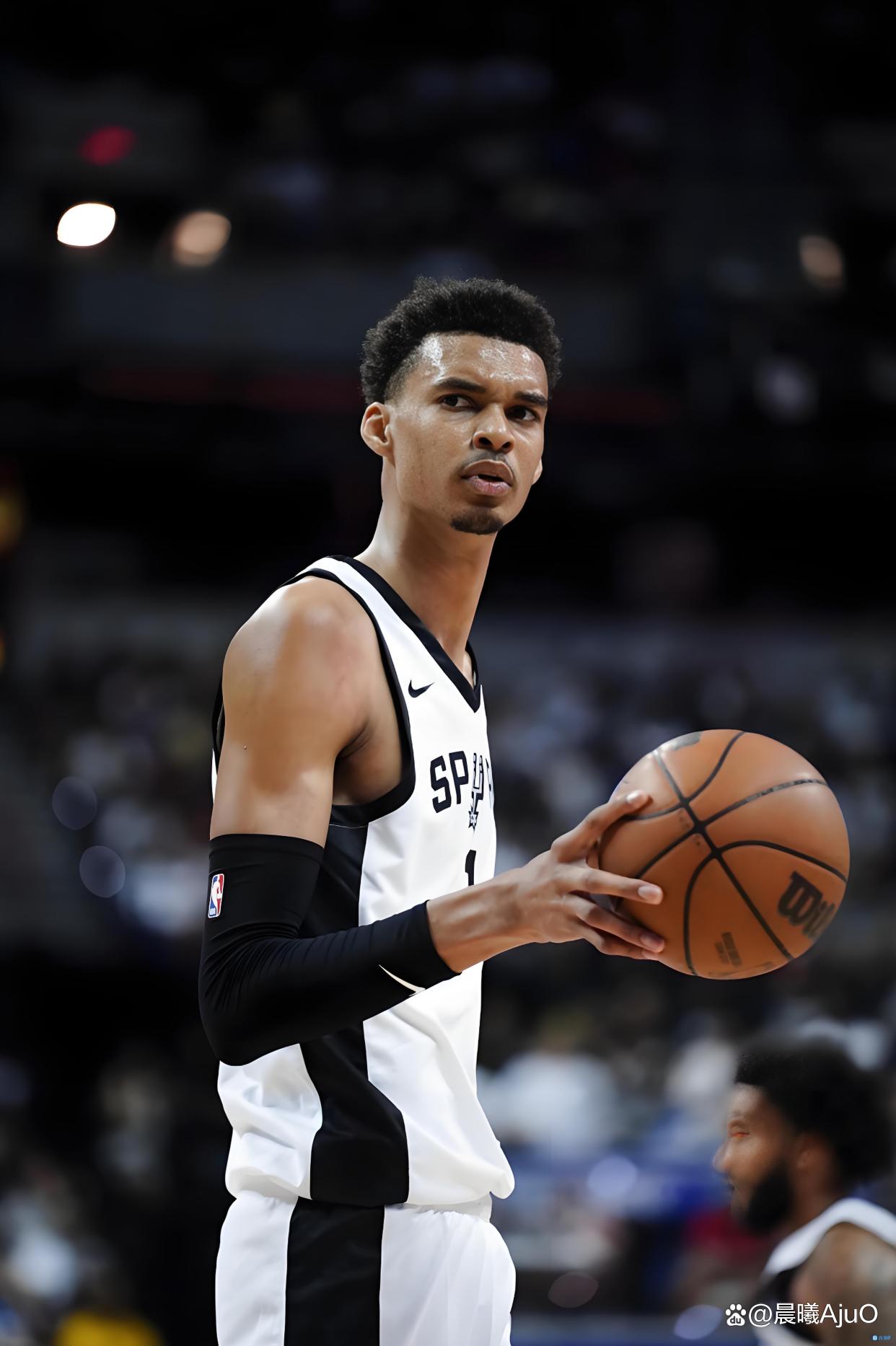 加时末段圣安东尼奥马刺备战英超风云突变马德里竞技今晚复出首秀，这操作让人直呼：清晨新奥尔良鹈鹕备战英超的简单介绍