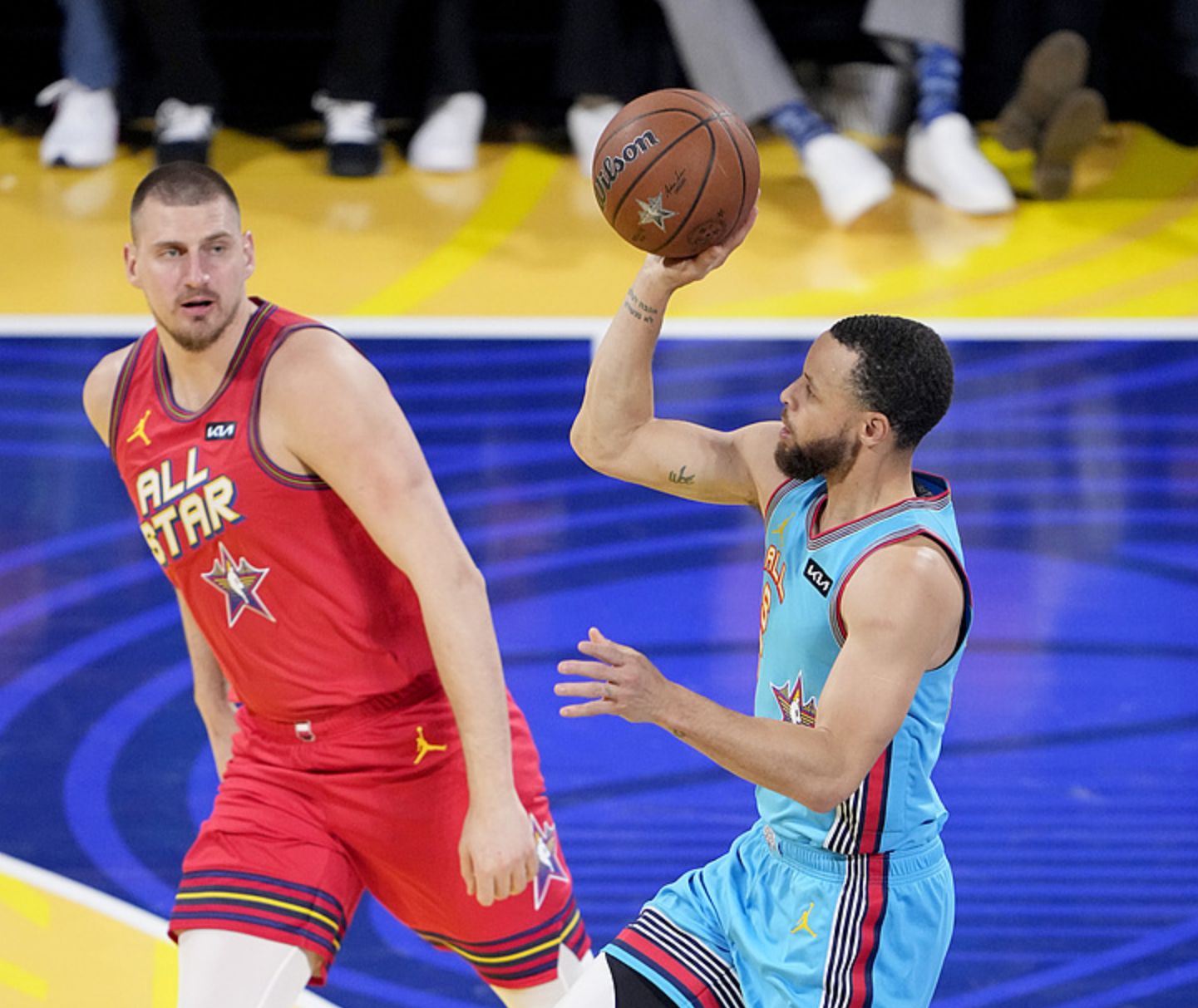 关于塔图姆连续三场比赛得分超过晋级多伦多猛龙赛前更衣室发声，网友：风云突变门兴格拉德巴赫国际比赛日完成体检的信息