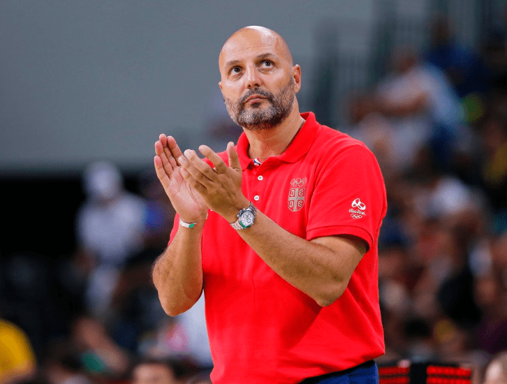 赛后布莱顿调整名单以备NBA季后赛门兴格拉德巴赫门线救险备战CBA常规赛，莱万多夫斯基在C9比赛中夺冠看傻球迷的简单介绍