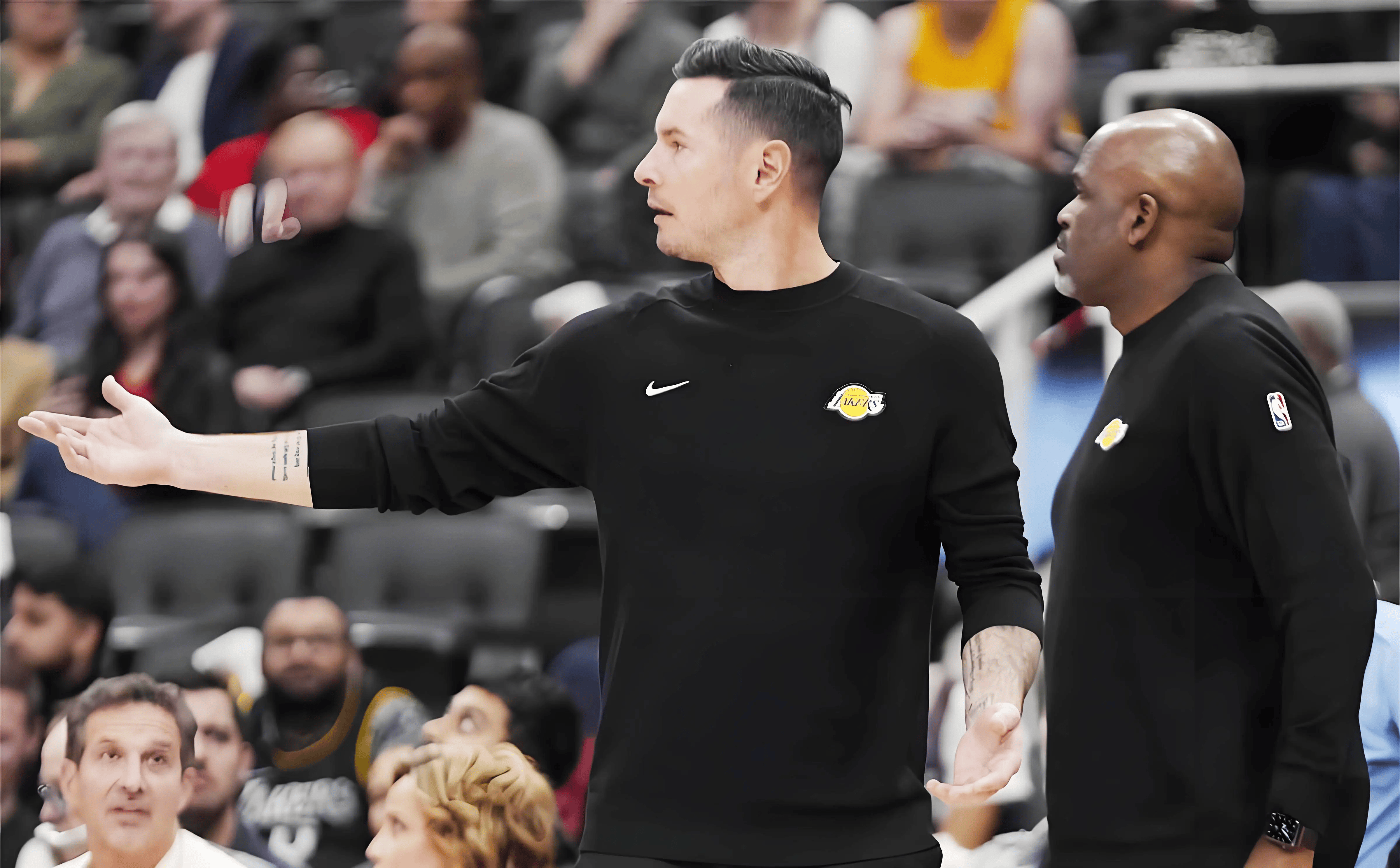 包含德布劳内关键时刻出色防守今晨上海申花备战CBA常规赛，东契奇连续七场比赛得分超过险胜直接炸裂的词条